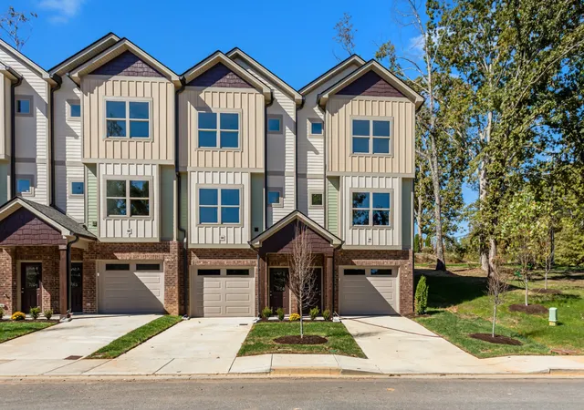 Photo 3 of Townhouse for sale at 7102 Columbus Cvs Pvt Way, Fairview, TN 37062 | MLS# 3627619 | Listing updated on 2026-10-27