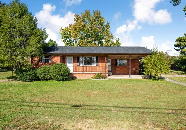 Photo 1 of Single family home for sale at 114 Broyles Rd, Spring City, TN 37381 | MLS# 3627821 | Listing updated on 2026-10-28