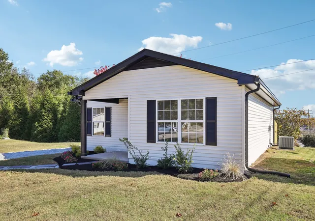 Single family home for sale at 100 Partnership Cir, Franklin, TN 37064 | MLS# 3629950