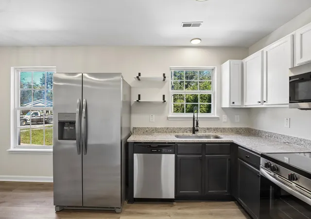 Photo 4 of Single family home for sale at 100 Partnership Cir, Franklin, TN 37064 | MLS# 3629950 | Listing updated on 2026-10-30