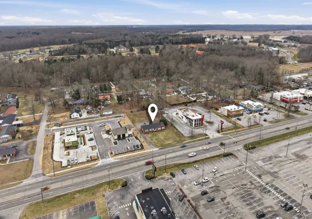 Photo 2 of Single family home for sale at 1505 N Jackson St, Tullahoma, TN 37388 | MLS# 3624899 | Listing updated on 2026-10-23