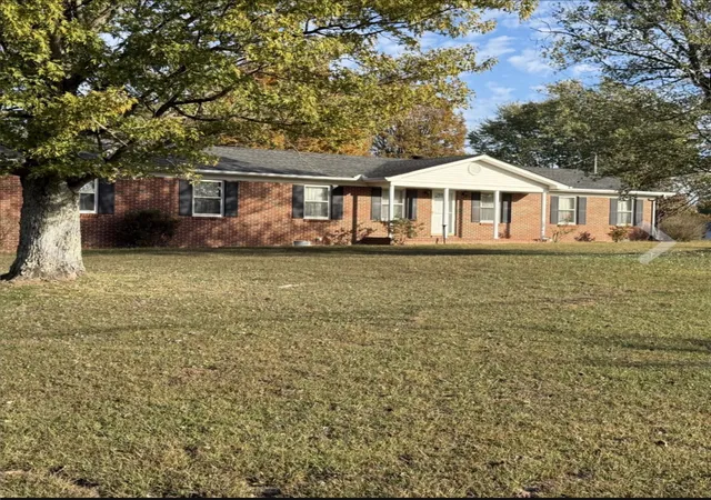 Photo 1 of Single family home for sale at 3912 Smithville Hwy, Mc Minnville, TN 37110 | MLS# 3629997 | Listing updated on 2026-10-31