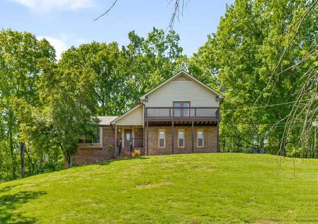 Photo 1 of Single family home for sale at 3369 Hampshire Pike, Mount Pleasant, TN 38474 | MLS# 3624864 | Listing updated on 2026-10-23