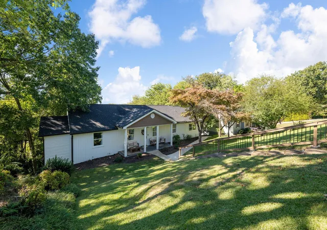 Photo 4 of Single family home for sale at 3906 Sells Dr, Chattanooga, TN 37412 | MLS# 3624883 | Listing updated on 2026-10-23