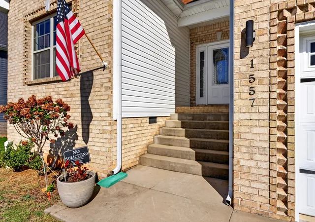 Photo 3 of Single family home for sale at 1557 Ellie Piper Cir, Clarksville, TN 37043 | MLS# 3627642 | Listing updated on 2026-10-28