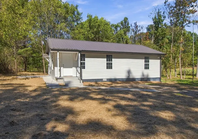 Photo 3 of Single family home for sale at 721 Taylor Rd, Manchester, TN 37355 | MLS# 3626091 | Listing updated on 2026-10-30