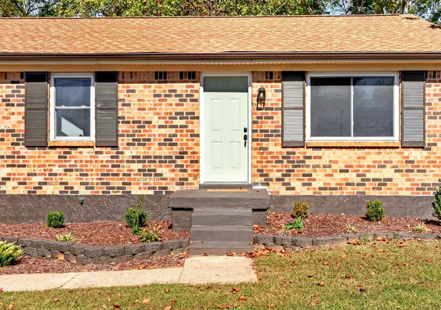 Photo 3 of Single family home for sale at 717 Ranch Hl Dr, Clarksville, TN 37042 | MLS# 3627634 | Listing updated on 2026-10-27