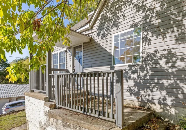 Photo 2 of Single family home for sale at 813 Merriam St, Chattanooga, TN 37405 | MLS# 3626101 | Listing updated on 2026-10-23