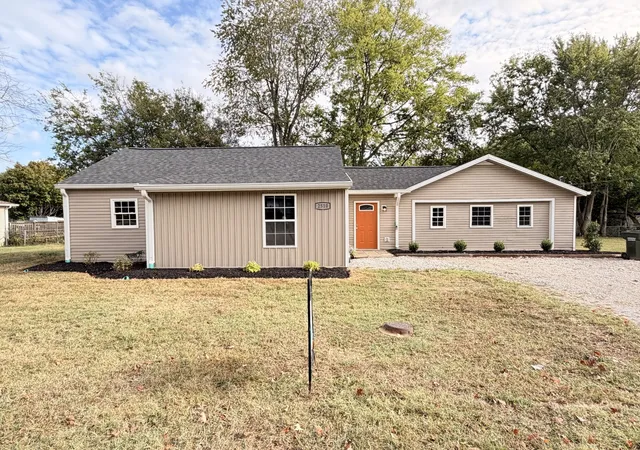 Photo 1 of Single family home for sale at 2510 Buckner Dr, Hopkinsville, KY 42240 | MLS# 3626177 | Listing updated on 2026-10-23
