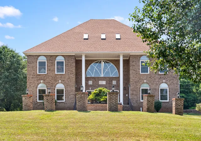 Photo 1 of Mansion for sale at 306 Abby Ln, Clarksville, TN 37043 | MLS# 3627532 | Listing updated on 2026-10-31