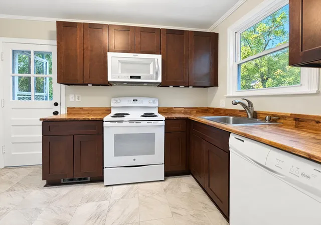 Photo 2 of Single family home for sale at 1315 Saturn Dr, Nashville, TN 37217 | MLS# 3626240 | Listing updated on 2026-10-23