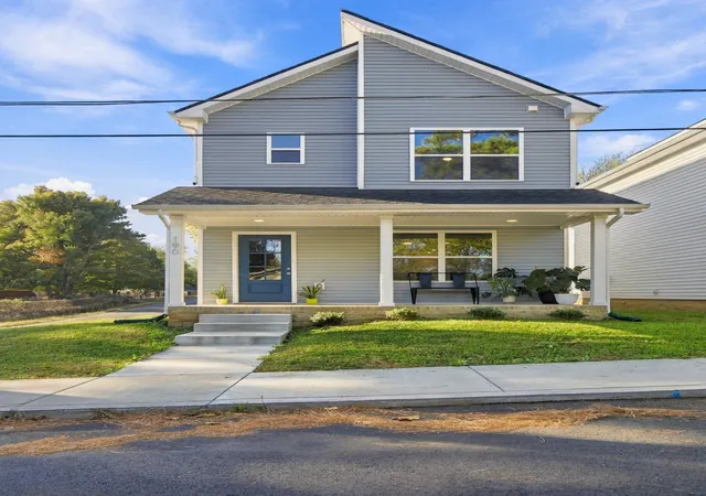 Photo 1 of Single family home for sale at 190 Mitchell St, Clarksville, TN 37042 | MLS# 3626222 | Listing updated on 2026-10-27
