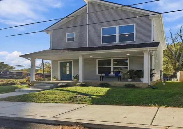 Photo 3 of Single family home for sale at 190 Mitchell St, Clarksville, TN 37042 | MLS# 3626222 | Listing updated on 2026-10-27