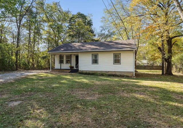 Photo 1 of Single family home for sale at 6139 E Buckeye Btm Rd, Murfreesboro, TN 37129 | MLS# 3629886 | Listing updated on 2026-10-30