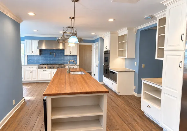 Photo 4 of Single family home for sale at 304 Highland Hts Dr, Goodlettsville, TN 37072 | MLS# 3627616 | Listing updated on 2026-10-28