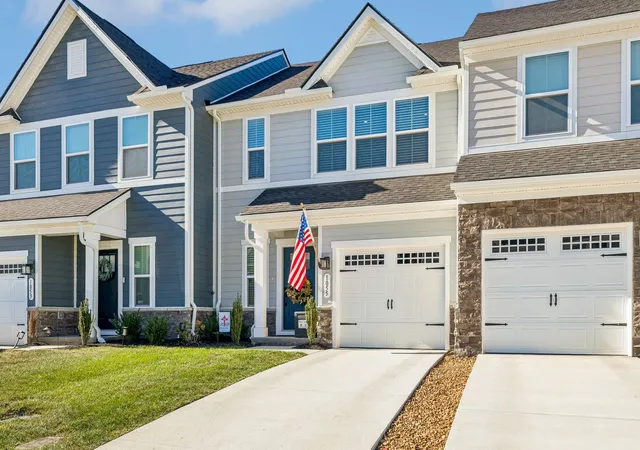 Townhouse for sale at 1055 Mountain View Dr, Thompsons Station, TN 37179 | MLS# 3627099
