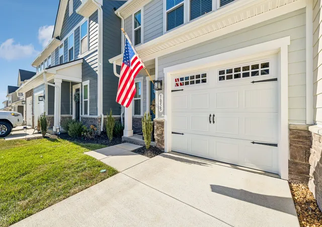 Photo 3 of Townhouse for sale at 1055 Mountain View Dr, Thompsons Station, TN 37179 | MLS# 3627099 | Listing updated on 2026-10-29