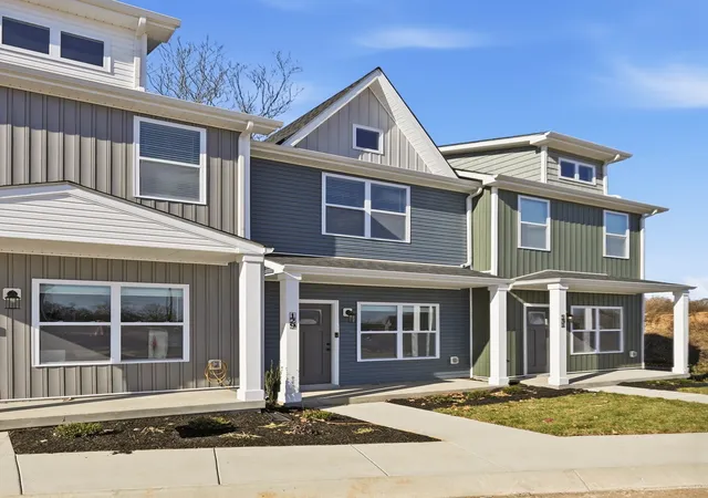Photo 1 of Townhouse for sale at 334 Front Ridge Cir, Clarksville, TN 37040 | MLS# 3627100 | Listing updated on 2026-10-29