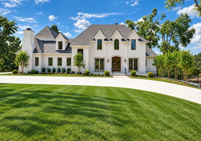 Photo 1 of Mansion for sale at 3605 Knollwood Rd, Nashville, TN 37215 | MLS# 3626515 | Listing updated on 2026-10-29