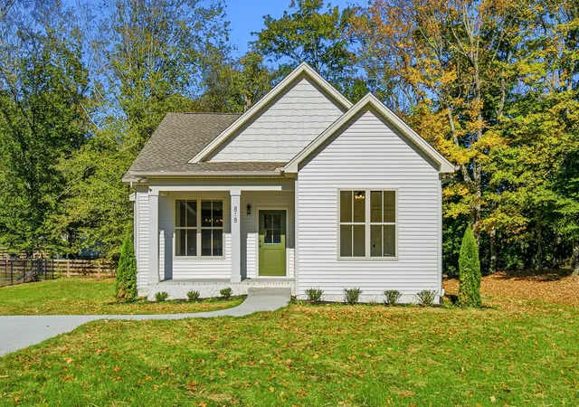 Single family home for sale at 818 Cottonwood Ct, Springfield, TN 37172 | MLS# 3628596