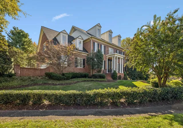 Photo 3 of Single family home for sale at 321 Haddon Ct, Franklin, TN 37067 | MLS# 3628729 | Listing updated on 2026-10-30