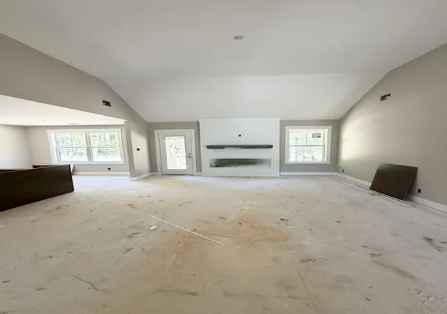 Photo 2 of Single family home for sale at 373 Hereford Farms, Clarksville, TN 37043 | MLS# 3626499 | Listing updated on 2026-10-28