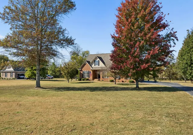 Photo 4 of Single family home for sale at 1355 Polo Flds Ln, Columbia, TN 38401 | MLS# 3627161 | Listing updated on 2026-10-29