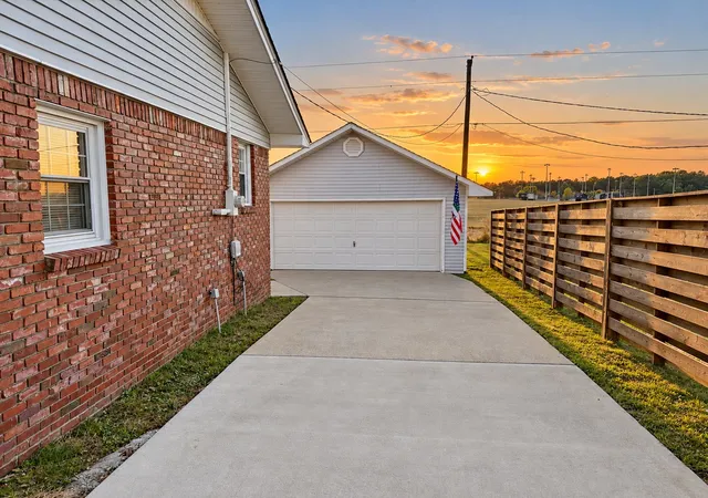 Photo 2 of Single family home for sale at 212 Collier St, Loretto, TN 38469 | MLS# 3626521 | Listing updated on 2026-10-29