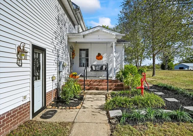 Photo 1 of Single family home for sale at 420 Rock Springs Rd, Castalian Springs, TN 37031 | MLS# 3626859 | Listing updated on 2026-10-27