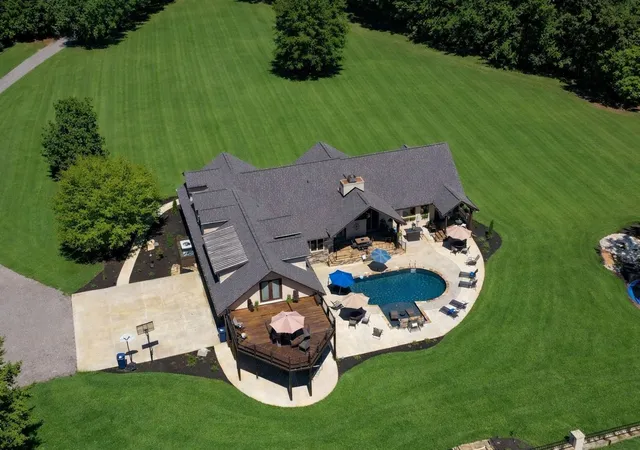 Photo 1 of Single family home for sale at 2622 Poplar Knoll Dr, Columbia, TN 38401 | MLS# 3627710 | Listing updated on 2026-10-29