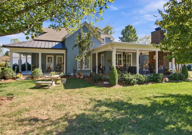 Photo 1 of Single family home for sale at 304 Stewart St, Franklin, TN 37064 | MLS# 3626667 | Listing updated on 2026-10-31