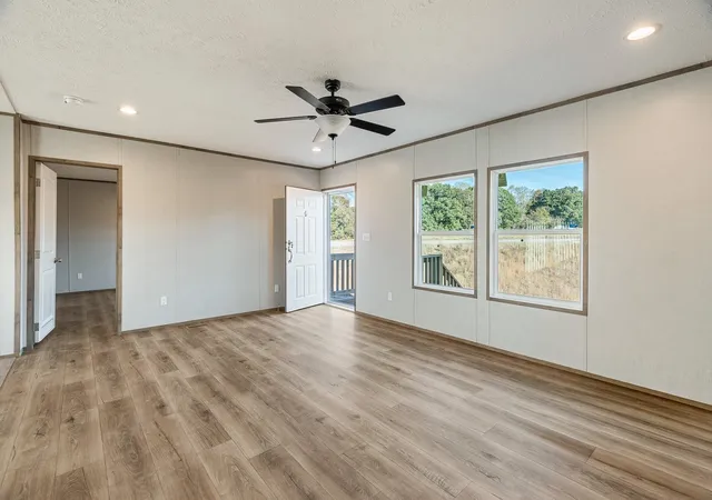 Photo 3 of Manufactured home for sale at 397 Busby Rd, Loretto, TN 38469 | MLS# 3626613 | Listing updated on 2026-10-29