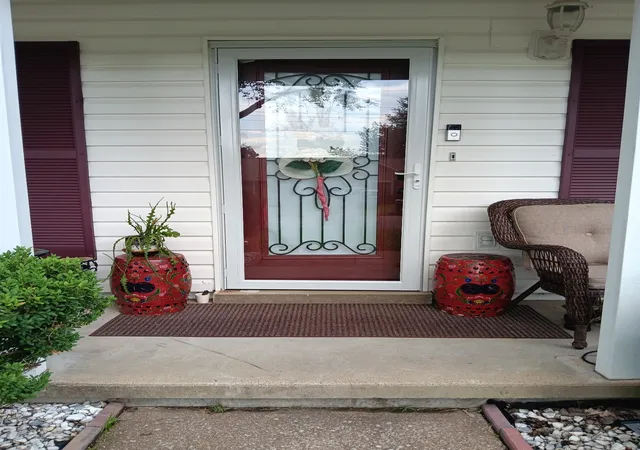 Photo 2 of Single family home for sale at 20 Breezewood Cv, Jackson, TN 38305 | MLS# 3627124 | Listing updated on 2026-10-26