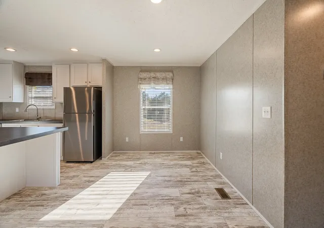 Photo 4 of Manufactured home for sale at 395 Busby Rd, Loretto, TN 38469 | MLS# 3626620 | Listing updated on 2026-10-29