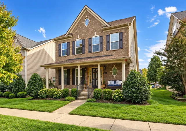Photo 1 of Single family home for sale at 619 Streamside Ln, Franklin, TN 37064 | MLS# 3626623 | Listing updated on 2026-10-28