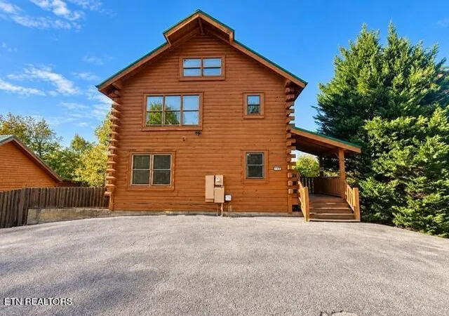 Photo 1 of Single family home for sale at 749 Chickasaw Gap Way, Pigeon Forge, TN 37863 | MLS# 3628679 | Listing updated on 2026-10-29