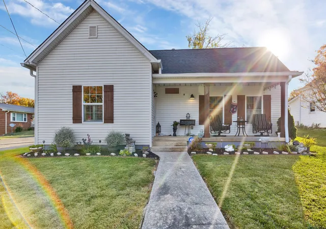 Photo 1 of Single family home for sale at 400 Boren St, Springfield, TN 37172 | MLS# 3628620 | Listing updated on 2026-10-29