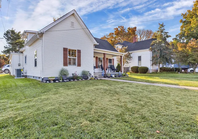 Photo 3 of Single family home for sale at 400 Boren St, Springfield, TN 37172 | MLS# 3628620 | Listing updated on 2026-10-29