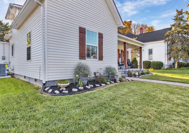 Photo 4 of Single family home for sale at 400 Boren St, Springfield, TN 37172 | MLS# 3628620 | Listing updated on 2026-10-29