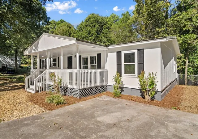 Photo 1 of Manufactured home for sale at 120 Forest Hl Dr, Chatsworth, GA 30705 | MLS# 3626661 | Listing updated on 2026-10-26
