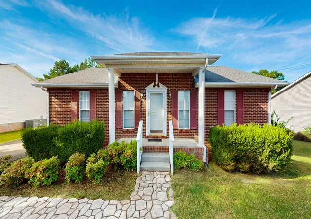 Photo 1 of Single family home for sale at 2615 Queen Anne Ct, Springfield, TN 37172 | MLS# 3626713 | Listing updated on 2026-10-30