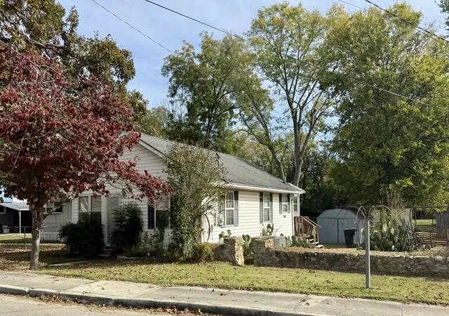 Photo 4 of Single family home for sale at 737 Maplewood Ave, Tullahoma, TN 37388 | MLS# 3626719 | Listing updated on 2026-10-28
