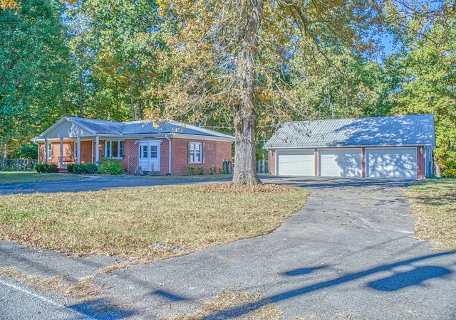 Photo 1 of Single family home for sale at 721 Step Rock Hl Rd, Cookeville, TN 38501 | MLS# 3626977 | Listing updated on 2026-10-26