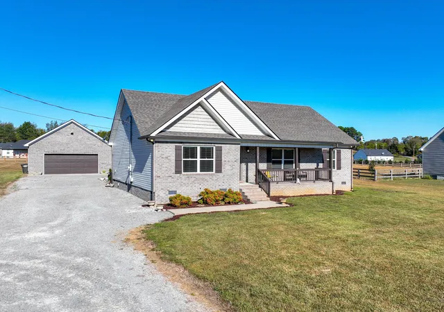 Single family home for sale at 1870 Cornersville Hwy, Lewisburg, TN 37091 | MLS# 3626845