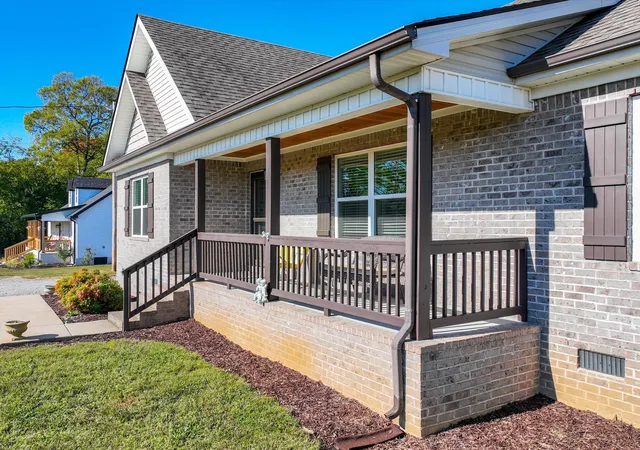 Photo 2 of Single family home for sale at 1870 Cornersville Hwy, Lewisburg, TN 37091 | MLS# 3626845 | Listing updated on 2026-10-28
