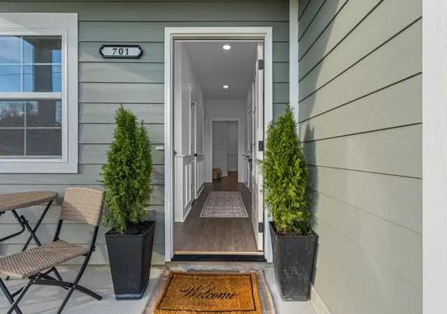 Photo 3 of Townhouse for sale at 701 S Wall St, Shelbyville, TN 37160 | MLS# 3626758 | Listing updated on 2026-10-26