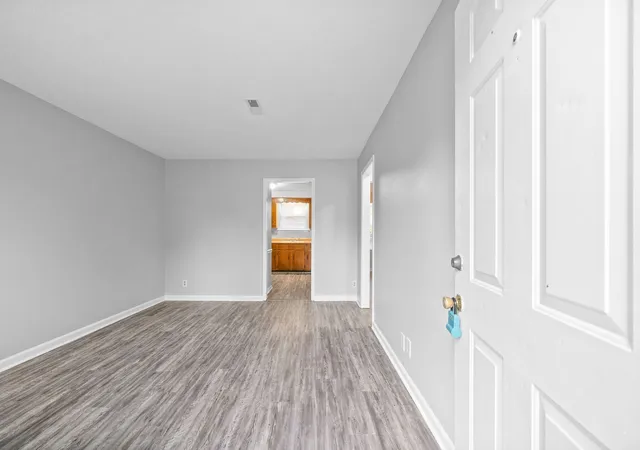 Photo 4 of Sale Pending at 630 R S Bradley Blvd, Clarksville, TN 37042 | MLS# 3627234 | Listing updated on 2026-10-29