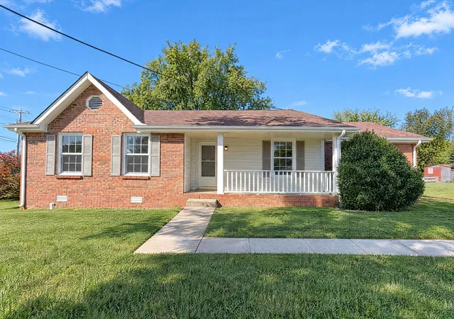 Photo 1 of Single family home for sale at 1102 Tobacco Rd, Clarksville, TN 37042 | MLS# 3626834 | Listing updated on 2026-10-26