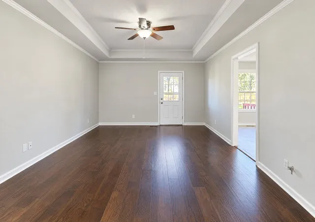 Photo 2 of Single family home for sale at 1102 Tobacco Rd, Clarksville, TN 37042 | MLS# 3626834 | Listing updated on 2026-10-26