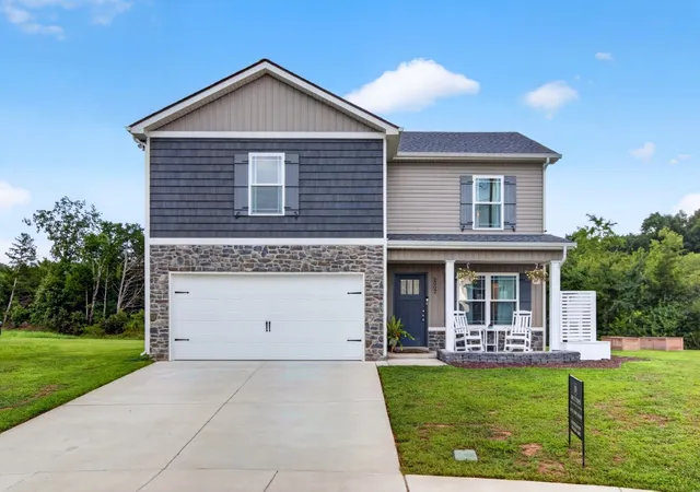 Single family home for sale at 2002 Haystack Ct, Christiana, TN 37037 | MLS# 3628248